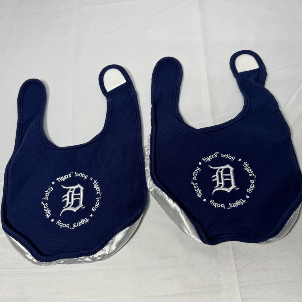 Set of 2 Baby Fanatic MLB Detroit Tigers Blue Embroidered Logo Bibs